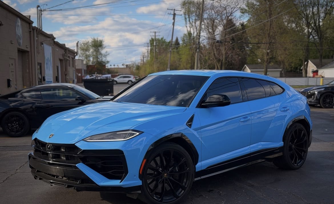Lamborghini Urus — tinted windows